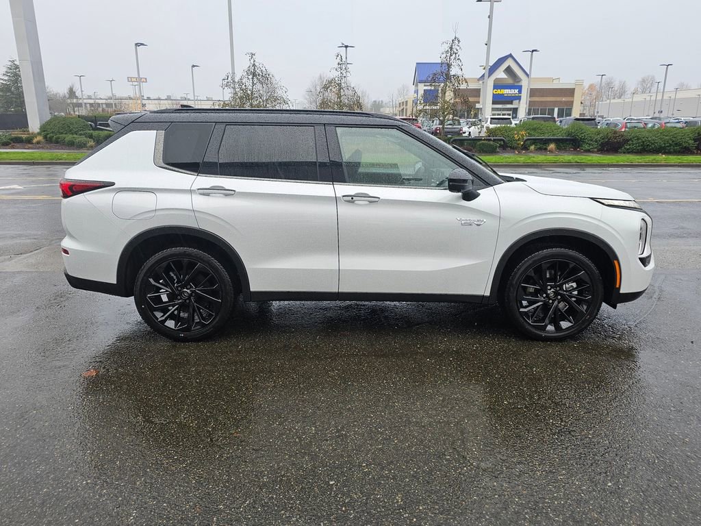 New 2025 Mitsubishi Outlander SEL Black Edition image 4