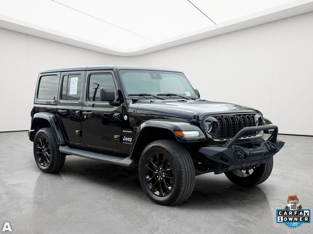 Used 2024 Jeep Wrangler Unlimited Sahara w/ Technology Group image 9