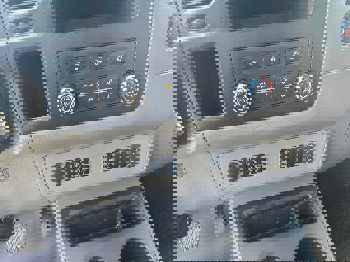 Used 2018 Nissan NV 3500 SL w/ Navigation Package image 20