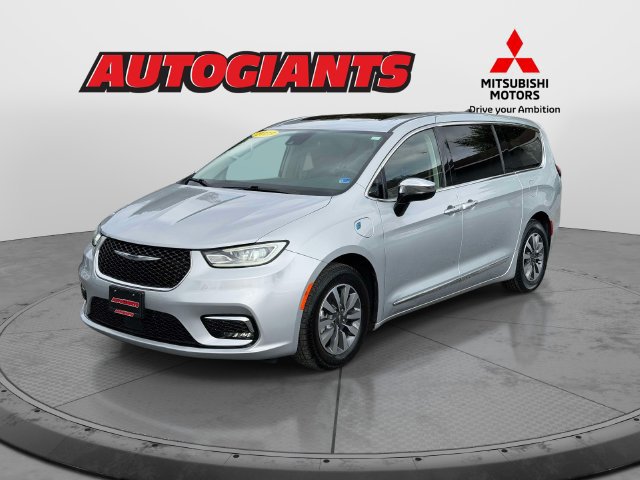 Used 2023 Chrysler Pacifica Limited FWD image 5