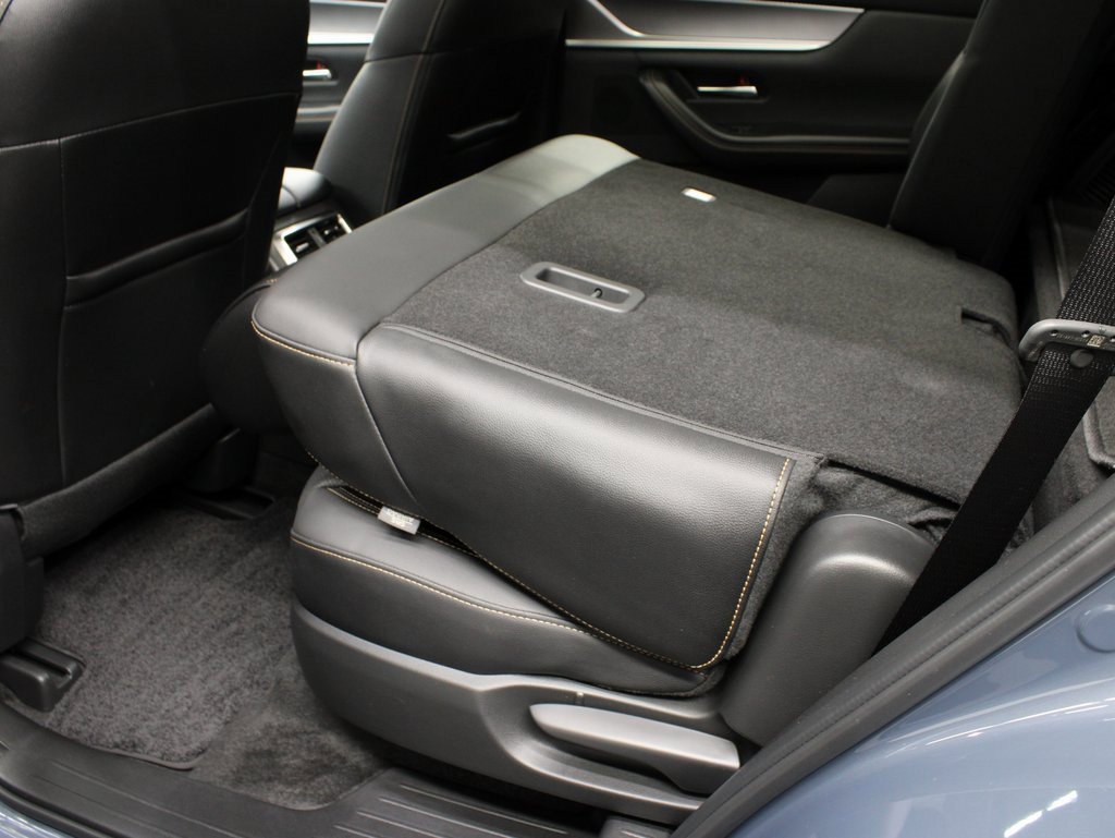 Used 2025 MAZDA CX-70 Plug-In Hybrid w/ Premium Pkg image 52