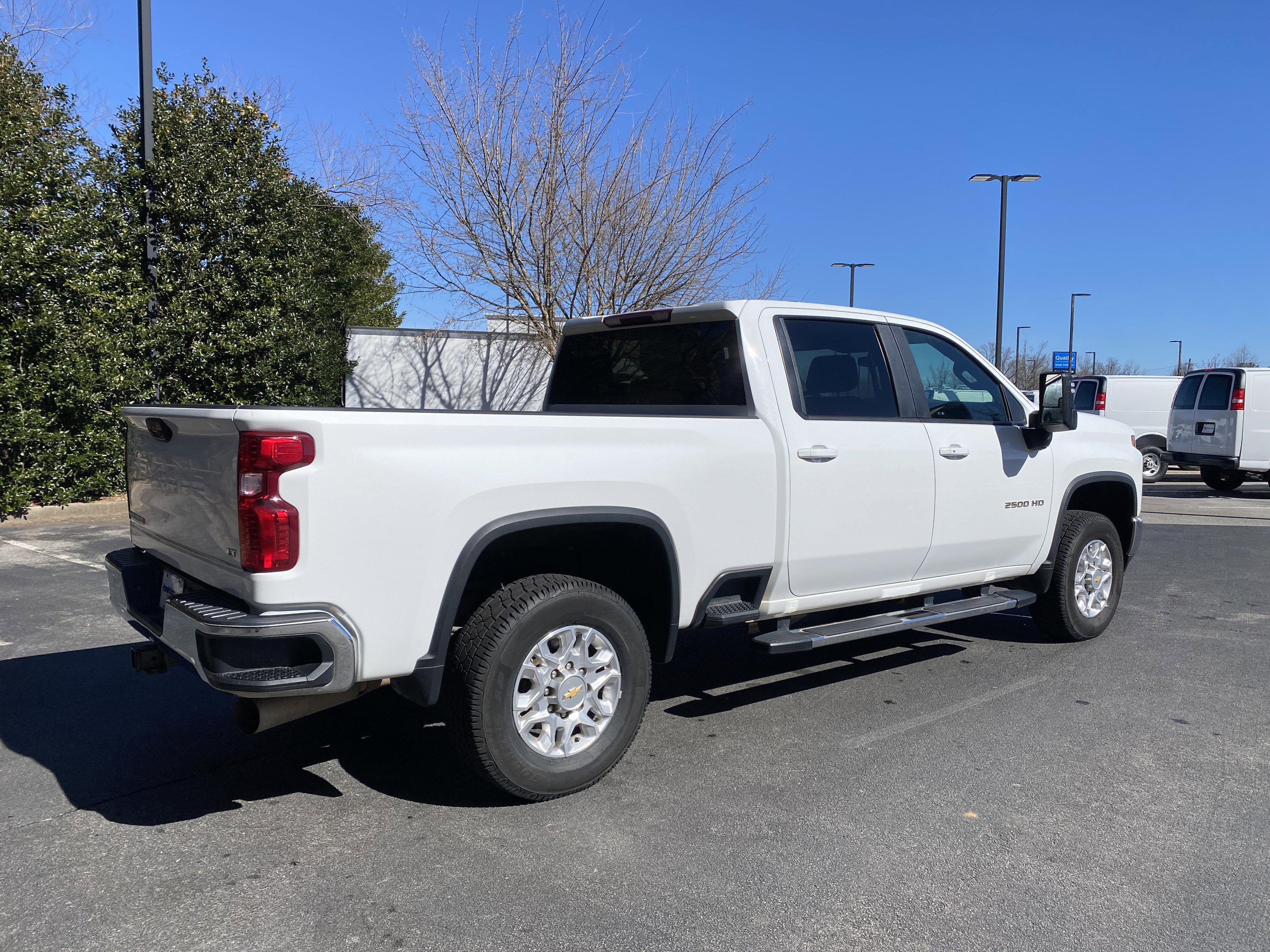 Used 2022 Chevrolet Silverado 2500 LT w/ Convenience Package image 9
