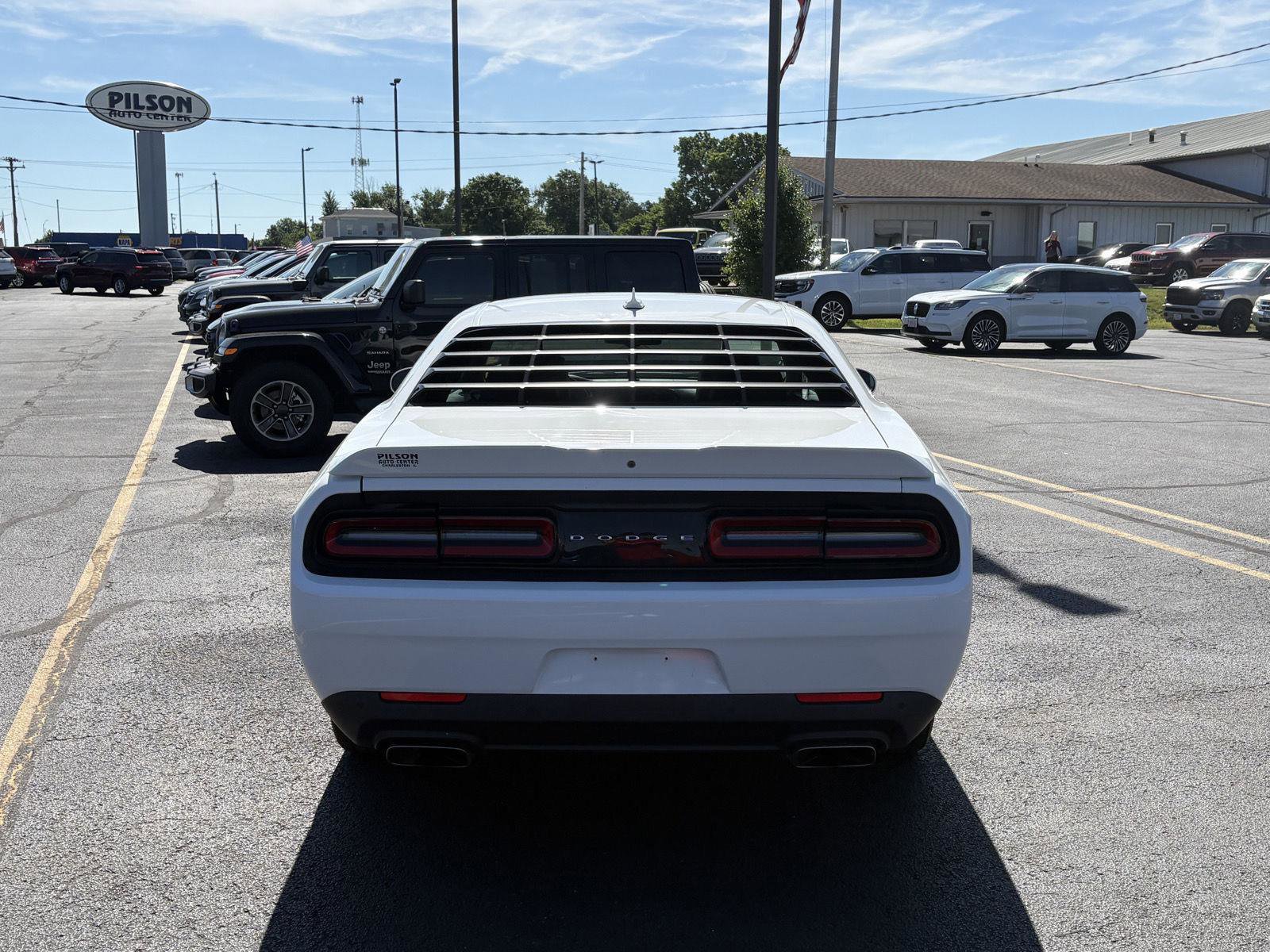 Used 2015 Dodge Challenger R/T Plus RWD image 18