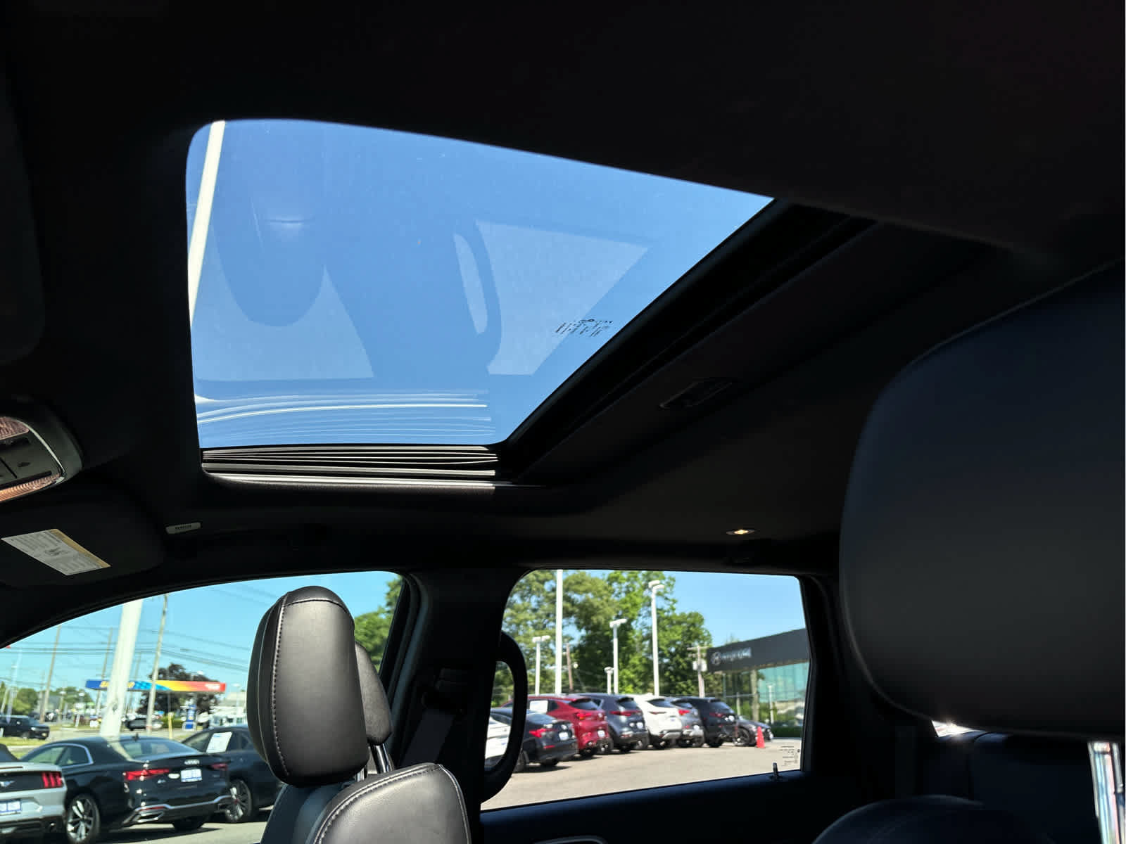Used 2020 Jeep Grand Cherokee Altitude AWD/4WD image 9