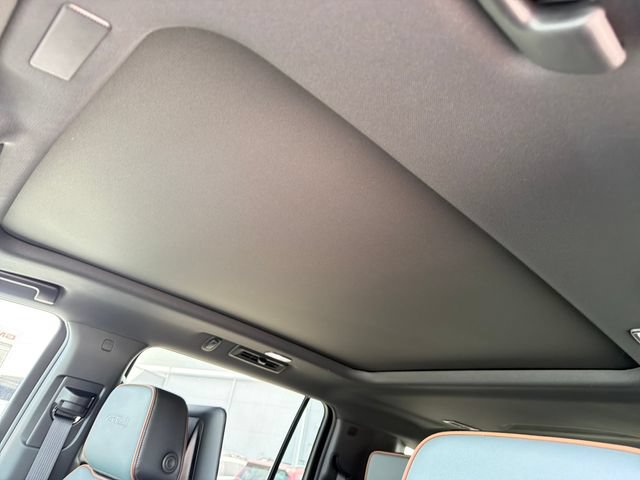 New 2026 GMC Yukon XL AT4 w/ AT4 Premium Plus Package AWD/4WD image 15