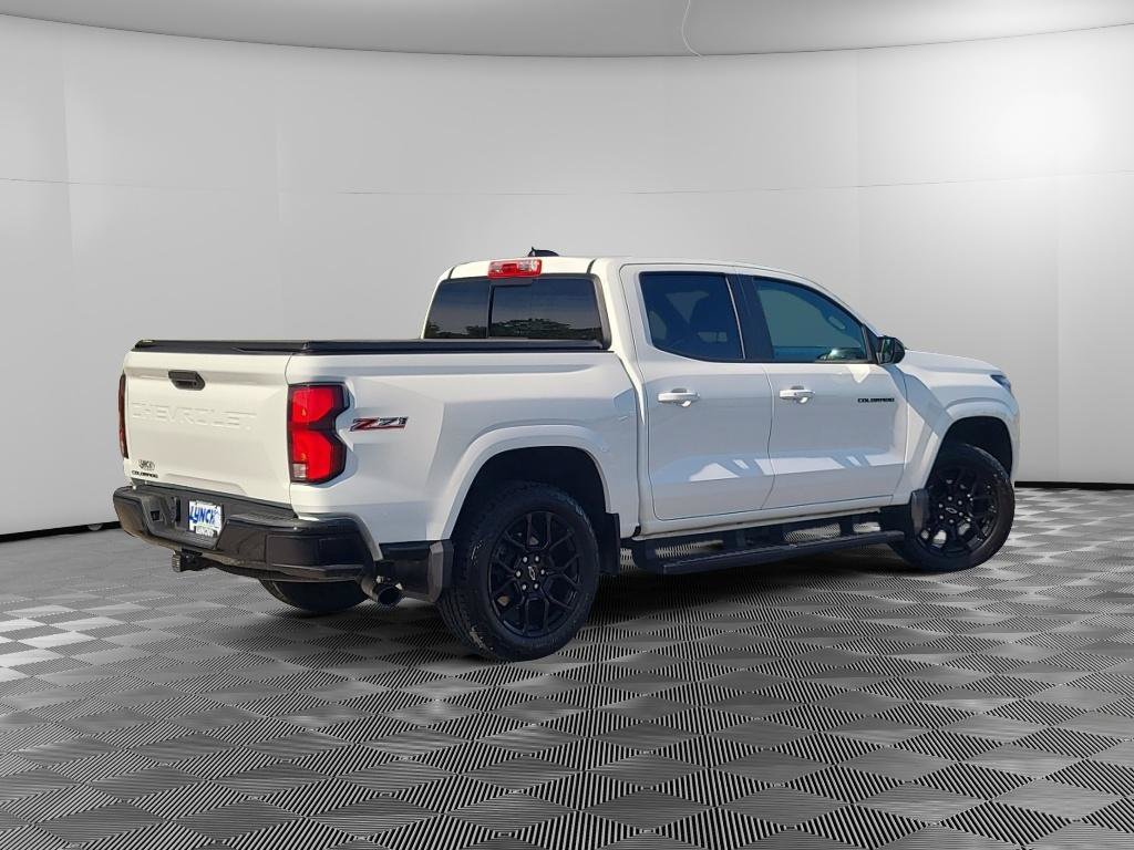 Used 2024 Chevrolet Colorado Z71 w/ LPO, Dark Essentials Package AWD/4WD image 4