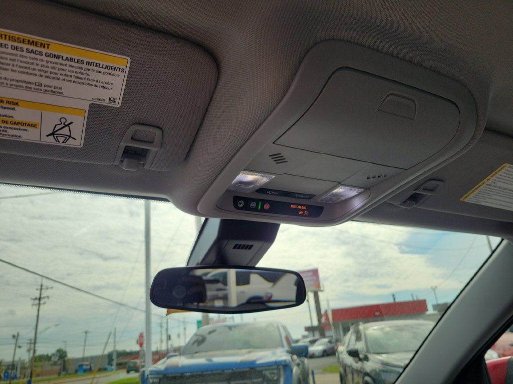 Used 2022 Chevrolet Equinox LT FWD image 37