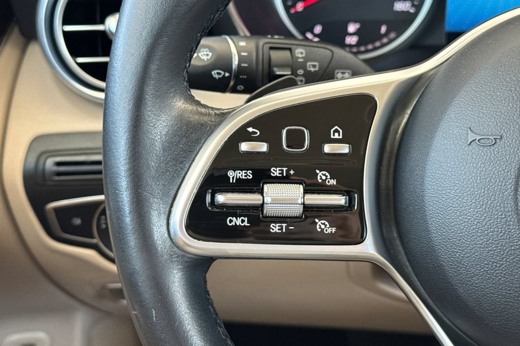 Used 2022 Mercedes-Benz GLC 300 image 28