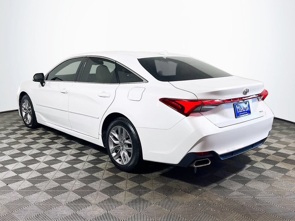 Certified 2021 Toyota Avalon XLE FWD image 5