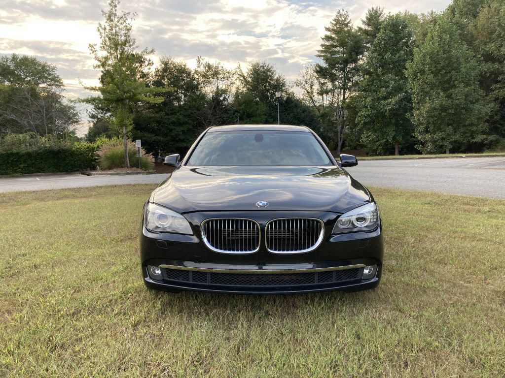 Used 2011 BMW 750Li xDrive AWD/4WD image 2