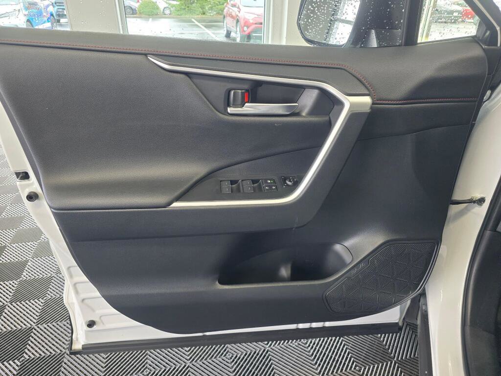 Used 2024 Toyota RAV4 XSE w/ Weather Package image 21