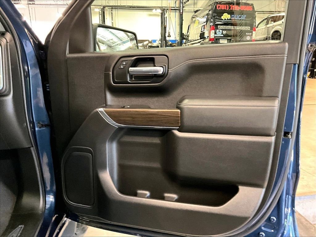 Used 2019 Chevrolet Silverado 1500 RST w/ All-Star Edition AWD/4WD image 12