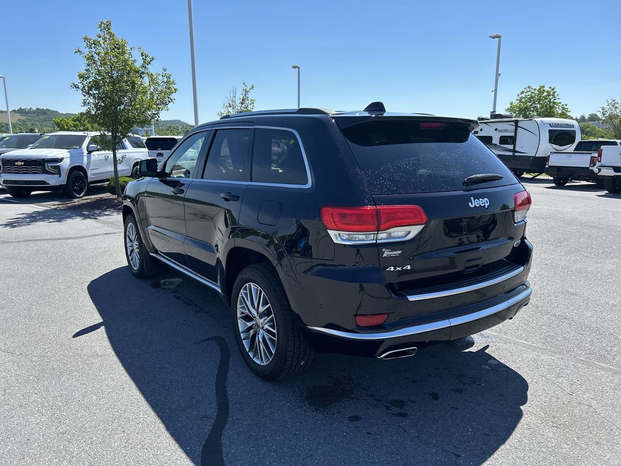 Used 2018 Jeep Grand Cherokee Summit AWD/4WD image 5