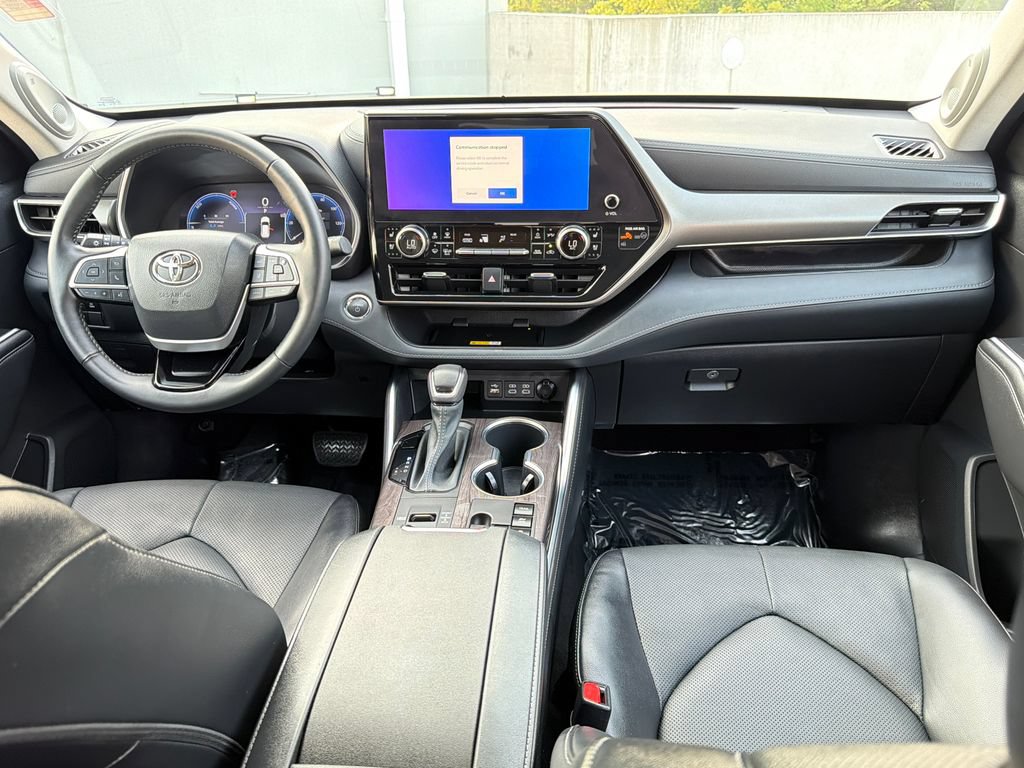 Used 2023 Toyota Highlander Limited AWD/4WD image 21
