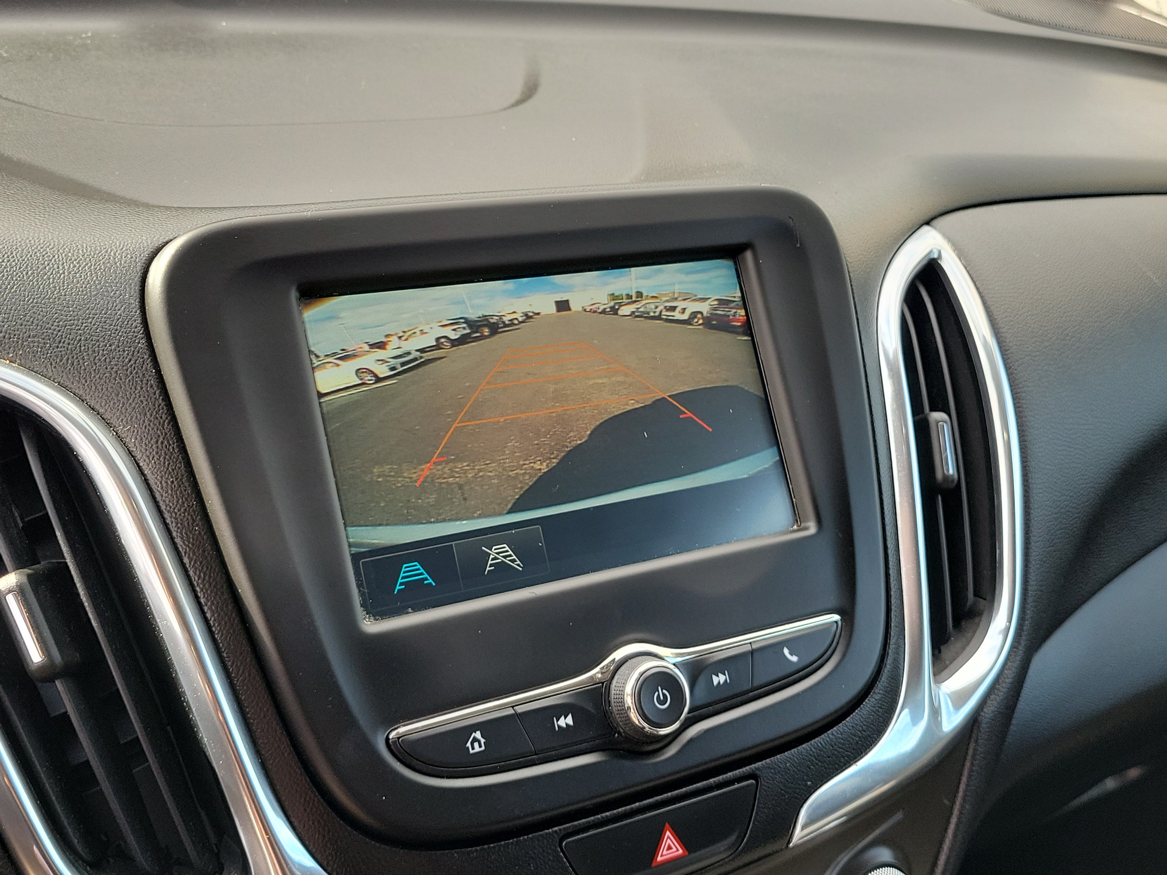 Used 2018 Chevrolet Equinox LT FWD image 27