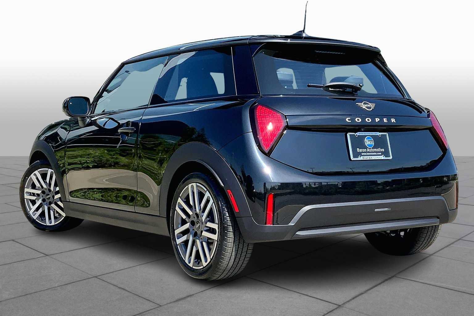New 2026 MINI Cooper 2-Door Hardtop image 12