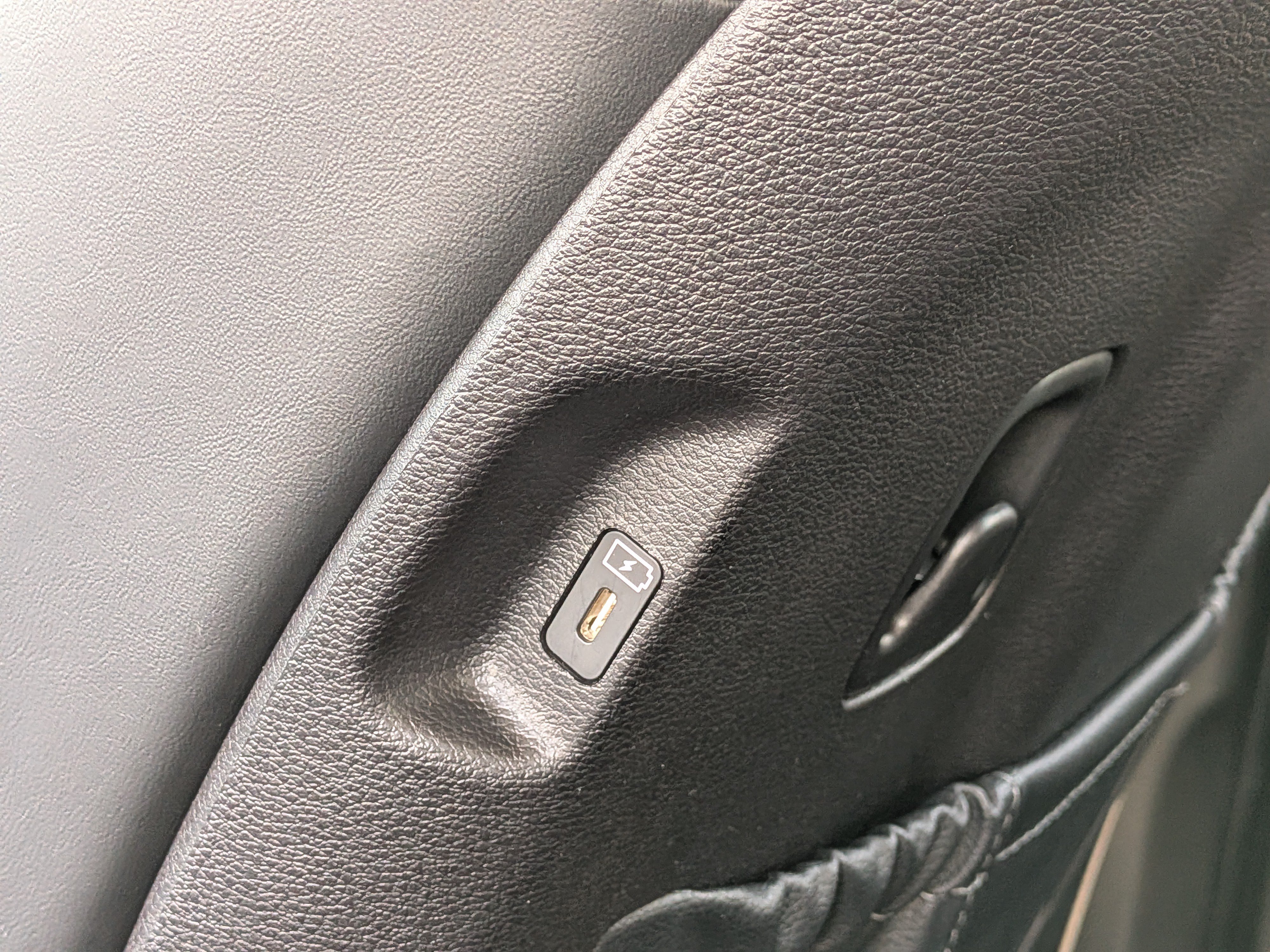 Used 2025 Kia Telluride S AWD/4WD image 17