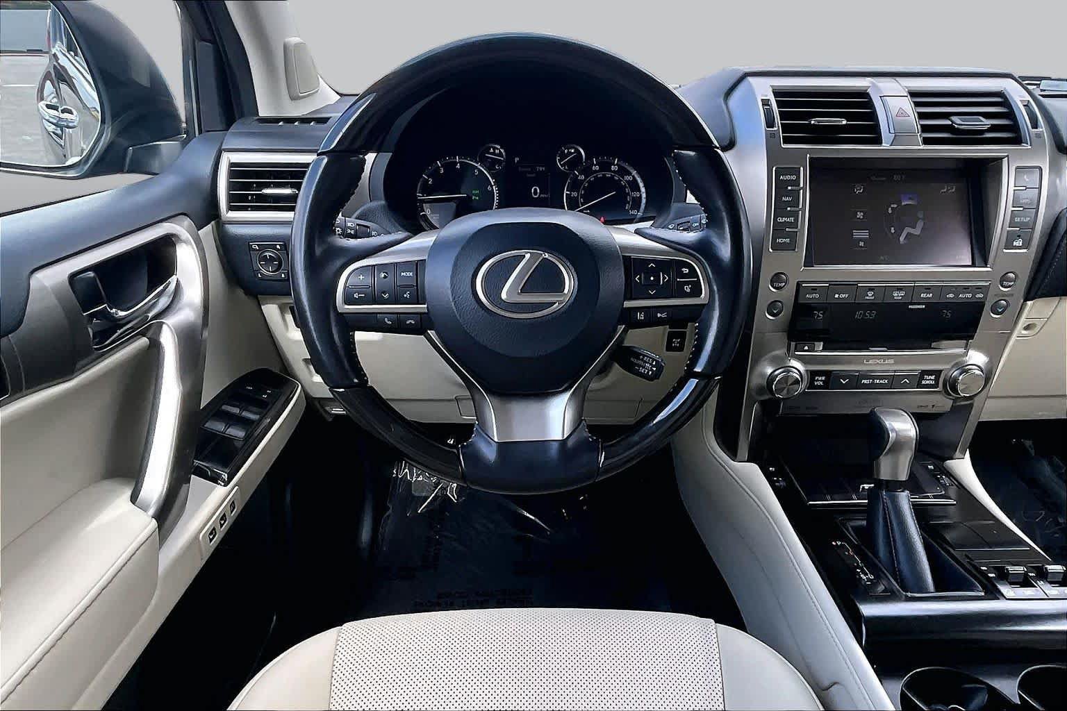 Used 2021 Lexus GX 460 Premium w/ Accessory Package AWD/4WD image 6