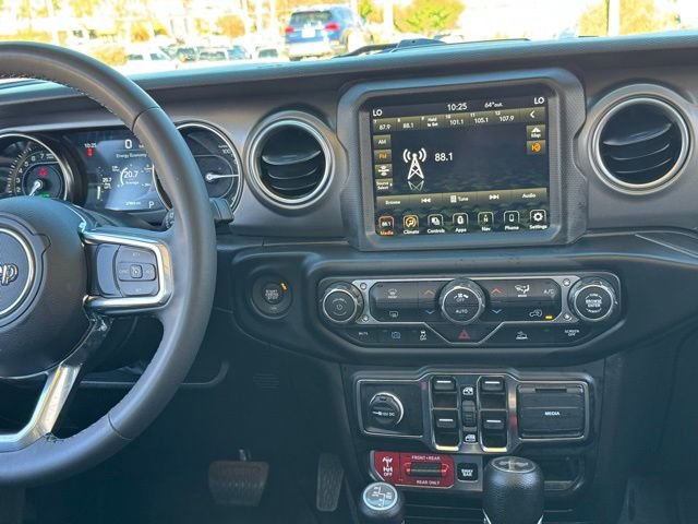 Used 2023 Jeep Wrangler Unlimited Rubicon 4xe image 18