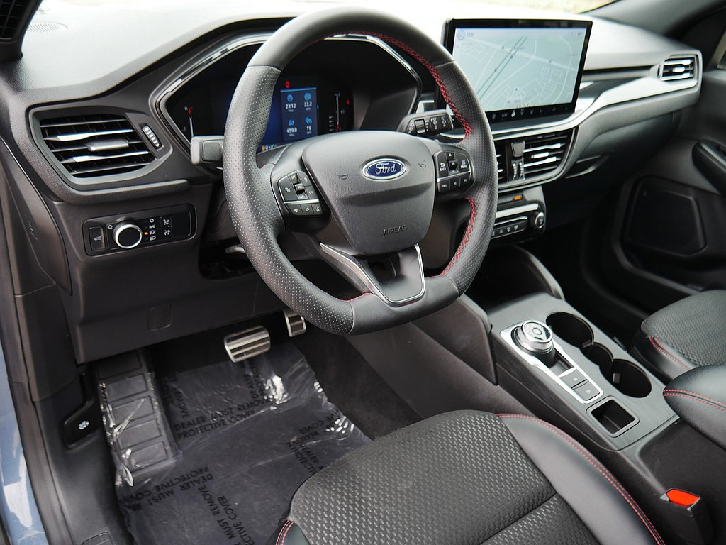 Used 2024 Ford Escape ST-Line w/ Tech Pack #1 AWD/4WD image 12