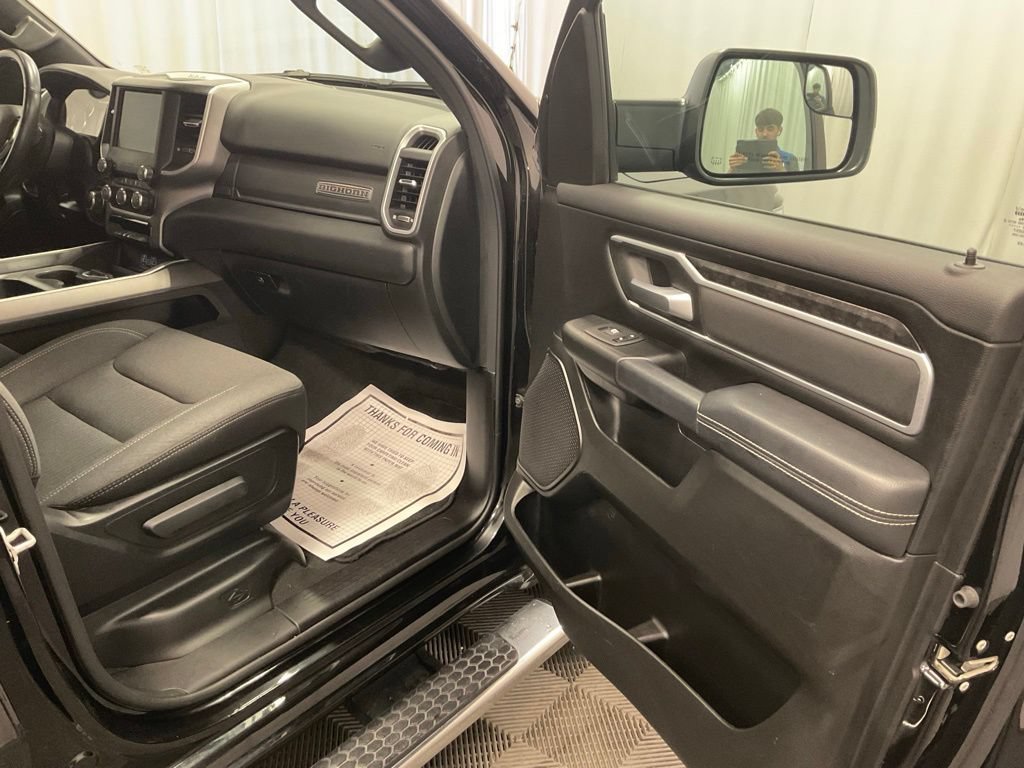 Used 2023 RAM 1500 Big Horn AWD/4WD image 32