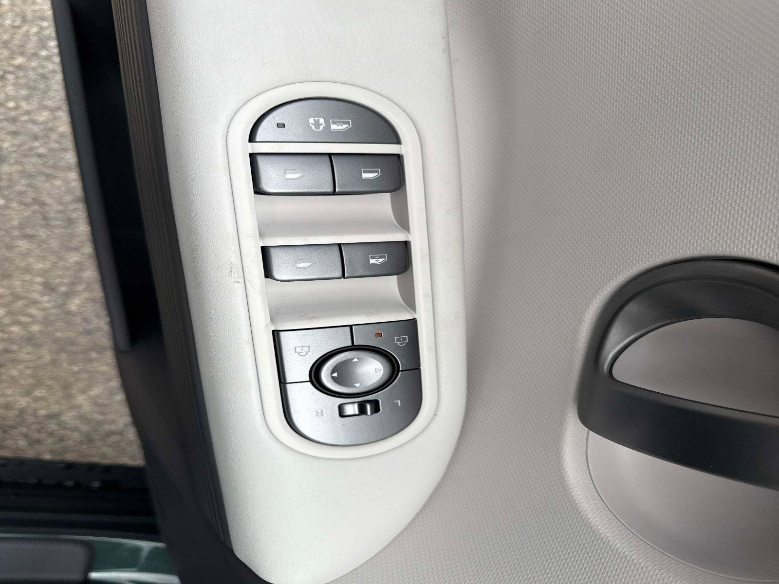 New 2026 Hyundai Ioniq 5 SE image 19