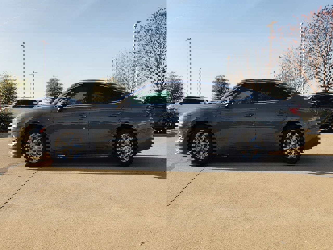 Used 2023 Hyundai Sonata SE image 4