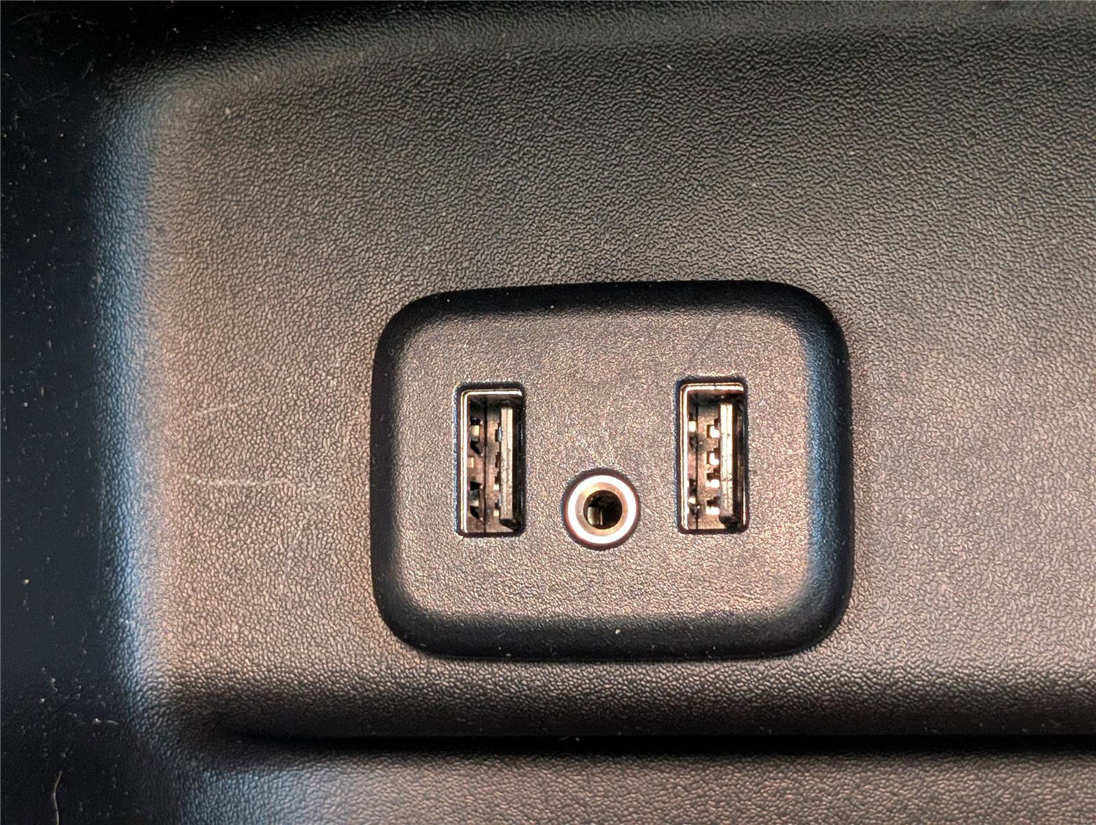 Used 2018 Chevrolet Equinox LT w/ Sun & Infotainment Package image 25