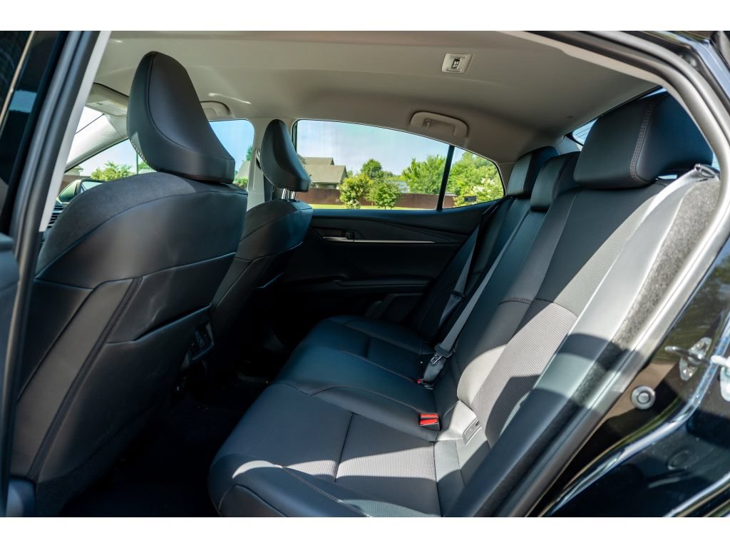Used 2026 Toyota Camry XLE FWD image 14