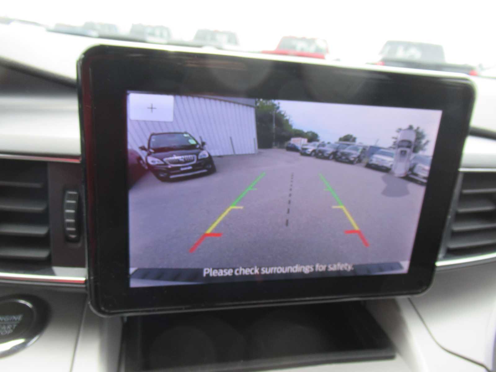 Used 2024 Ford Explorer XLT w/ Equipment Group 202A AWD/4WD image 28