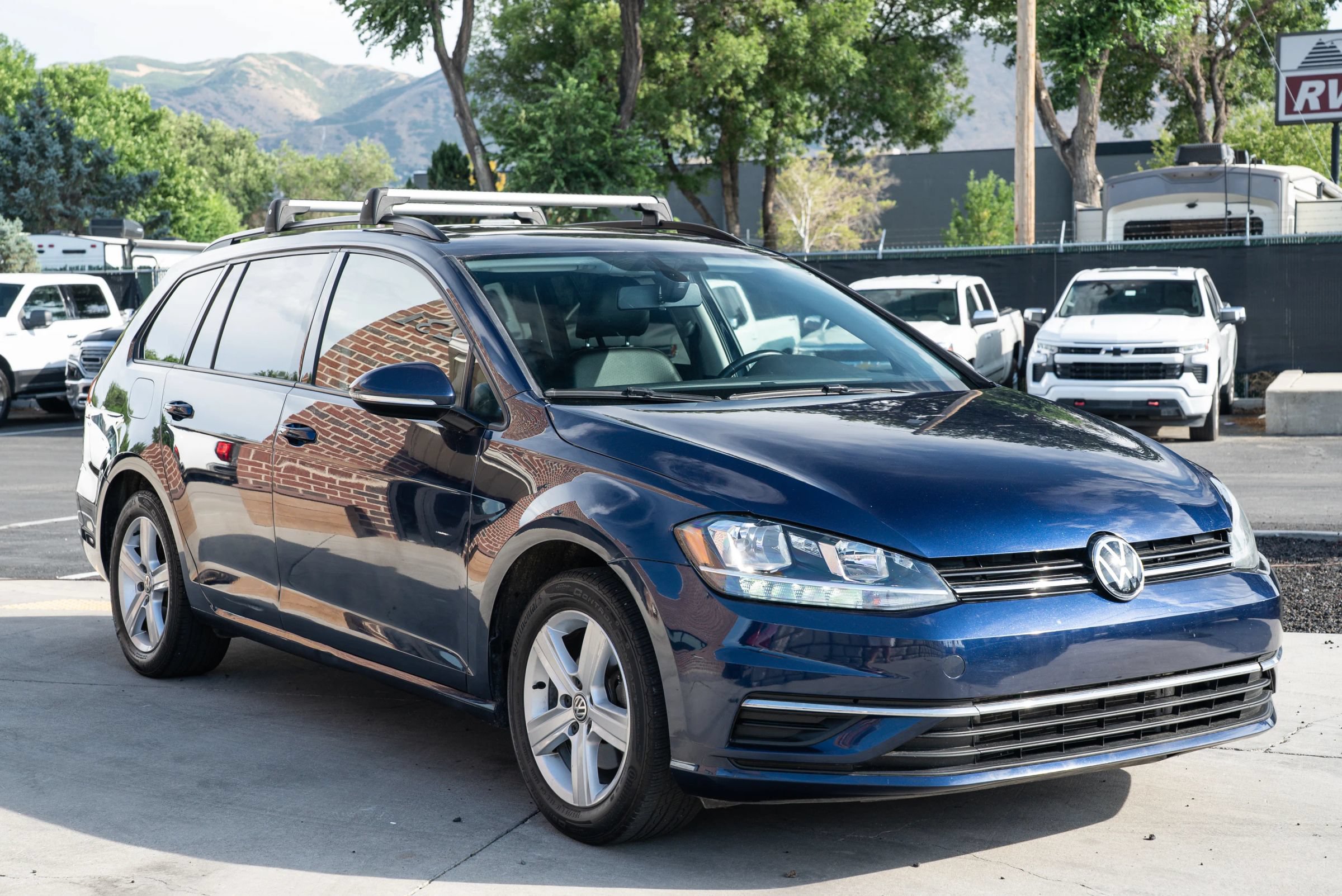 Used 2018 Volkswagen Golf SE FWD image 10