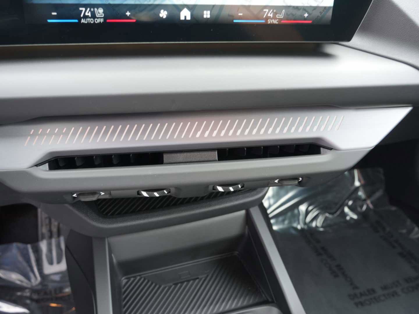 New 2026 BMW 228i xDrive 228 xDrive AWD w/ Technology Package image 20