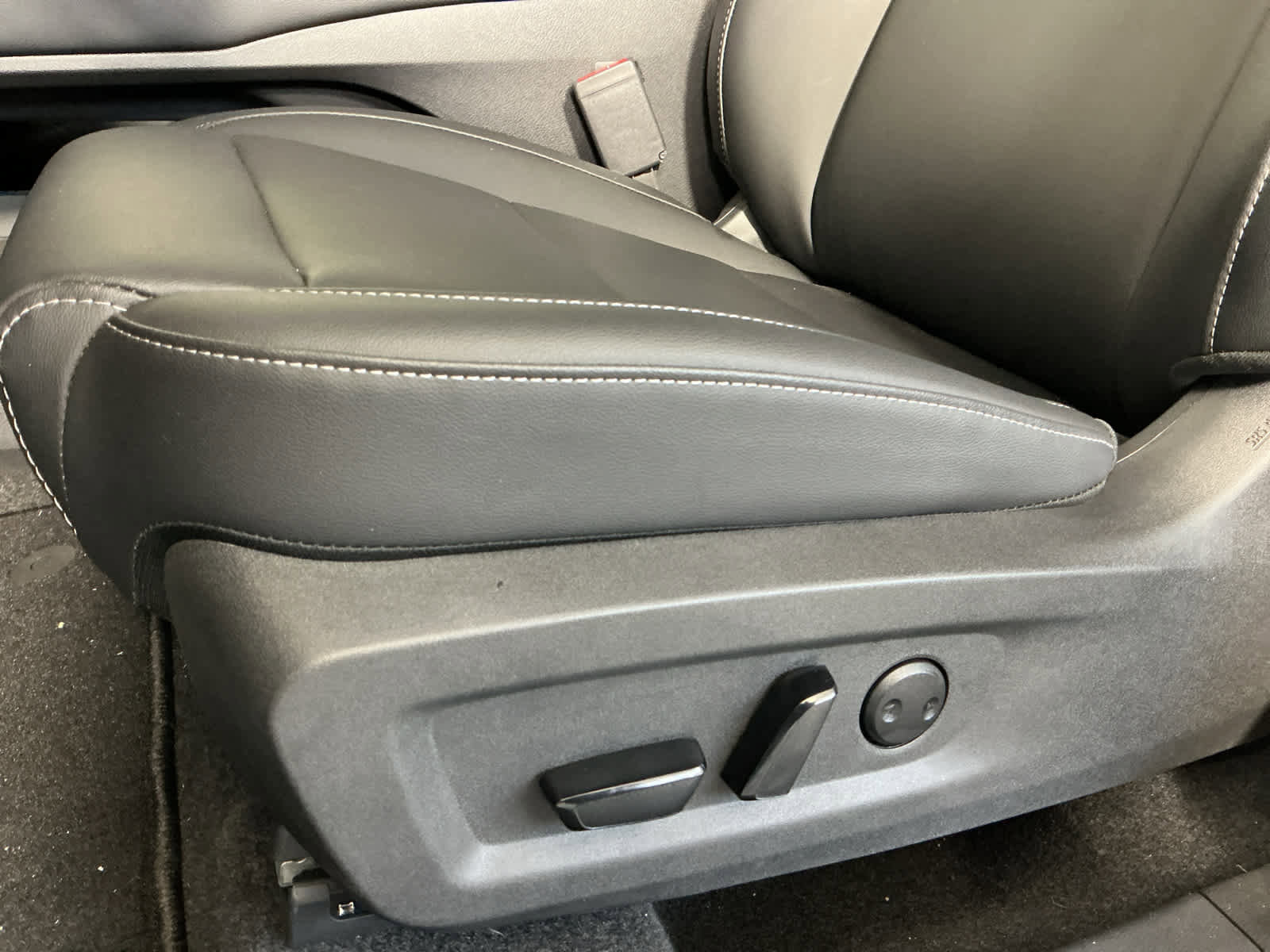 New 2025 Nissan Murano SL image 12