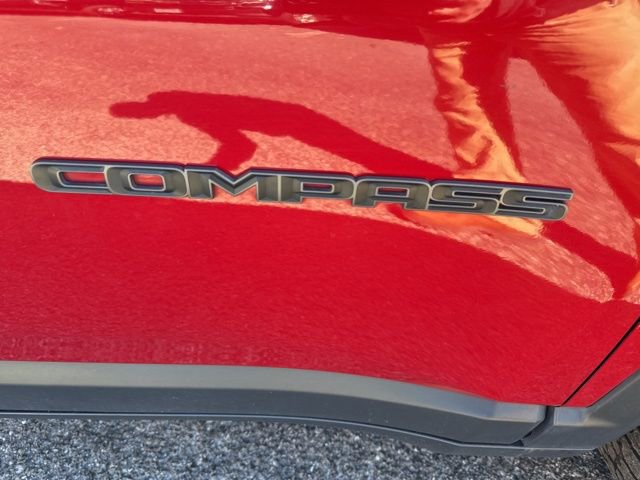 Used 2025 Jeep Compass Trailhawk w/ Trailhawk Elite Group image 14