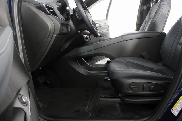 Used 2022 Buick Enclave Essence image 15