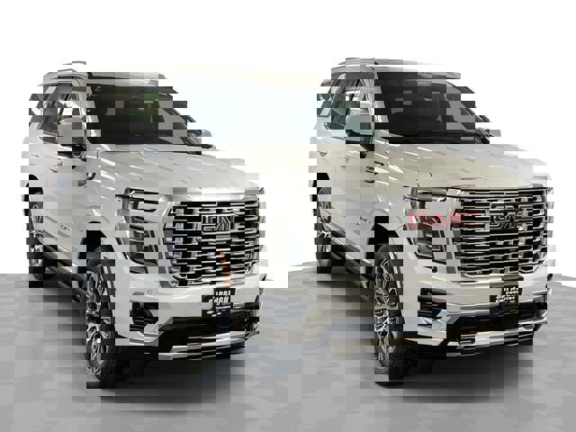 New 2026 GMC Yukon Denali w/ Sun & Power Step Package