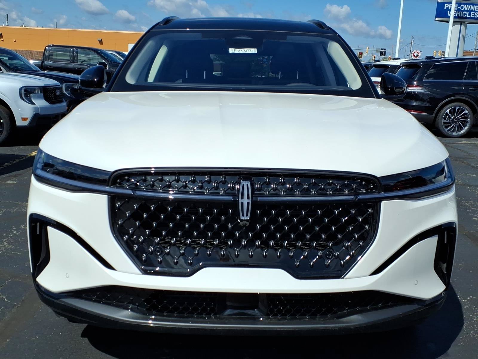 New 2026 Lincoln Nautilus Reserve w/ Jet Appearance Package AWD/4WD image 2