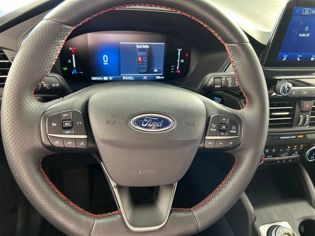 Used 2023 Ford Escape ST-Line Select AWD/4WD image 10