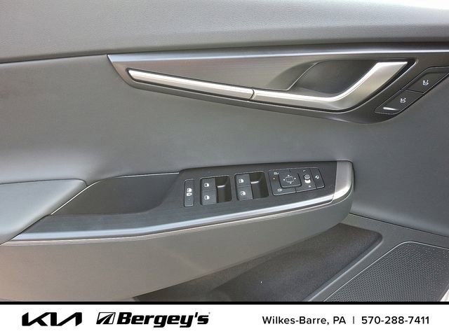 New 2025 Kia EV6 Wind image 8