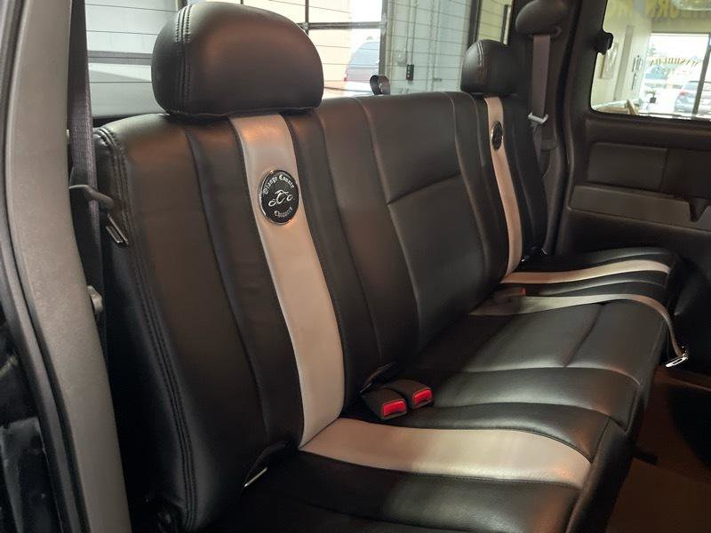 Used 2005 Chevrolet Silverado 1500 LS w/ Safe And Sound Package AWD/4WD image 43