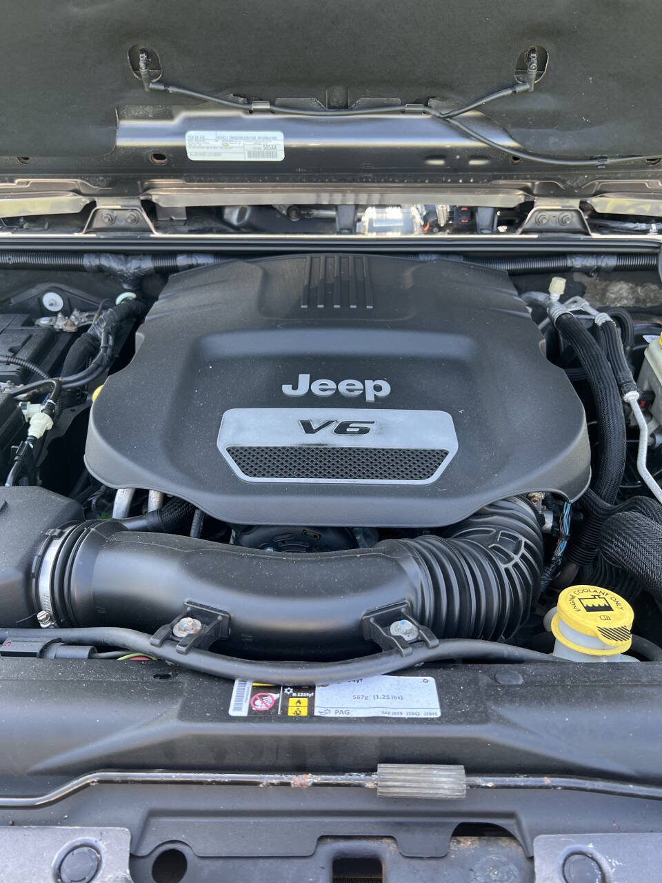 Used 2016 Jeep Wrangler Unlimited Sahara AWD/4WD image 13