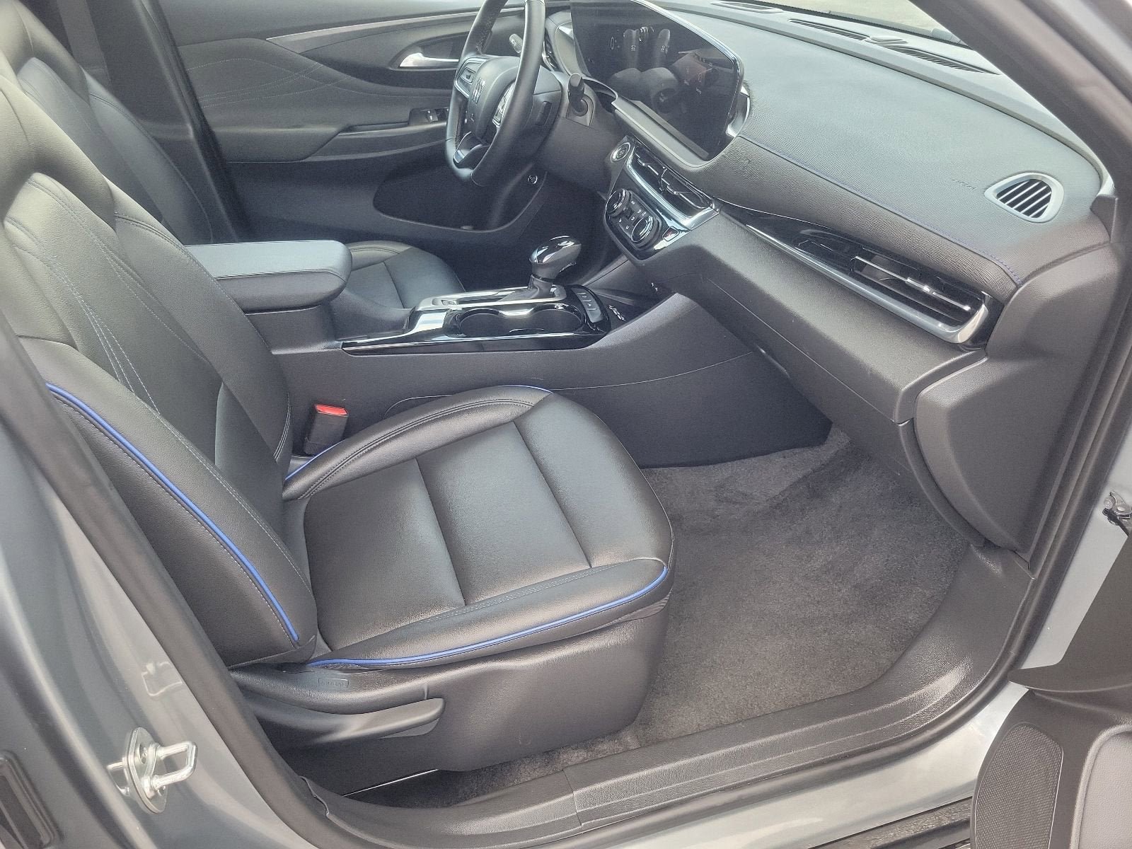 Used 2024 Buick Envista Sport Touring w/ Convenience I Package FWD image 12