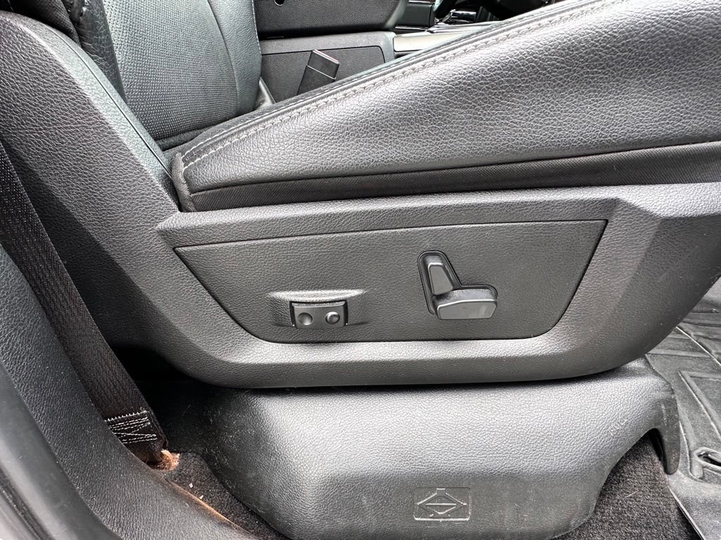 Used 2014 RAM 1500 Laramie w/ Trailer Tow Group AWD/4WD image 8