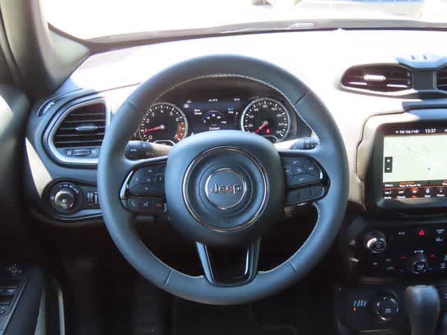 Used 2021 Jeep Renegade Latitude AWD/4WD image 19