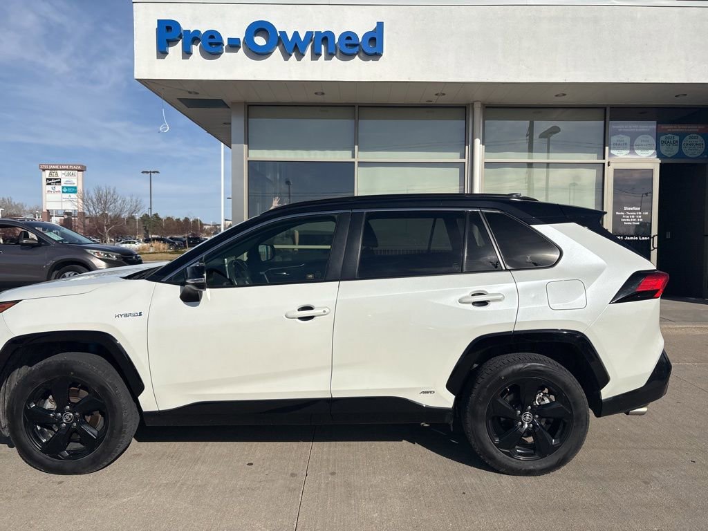 Used 2021 Toyota RAV4 XSE w/ XSE Grade Weather Package image 8
