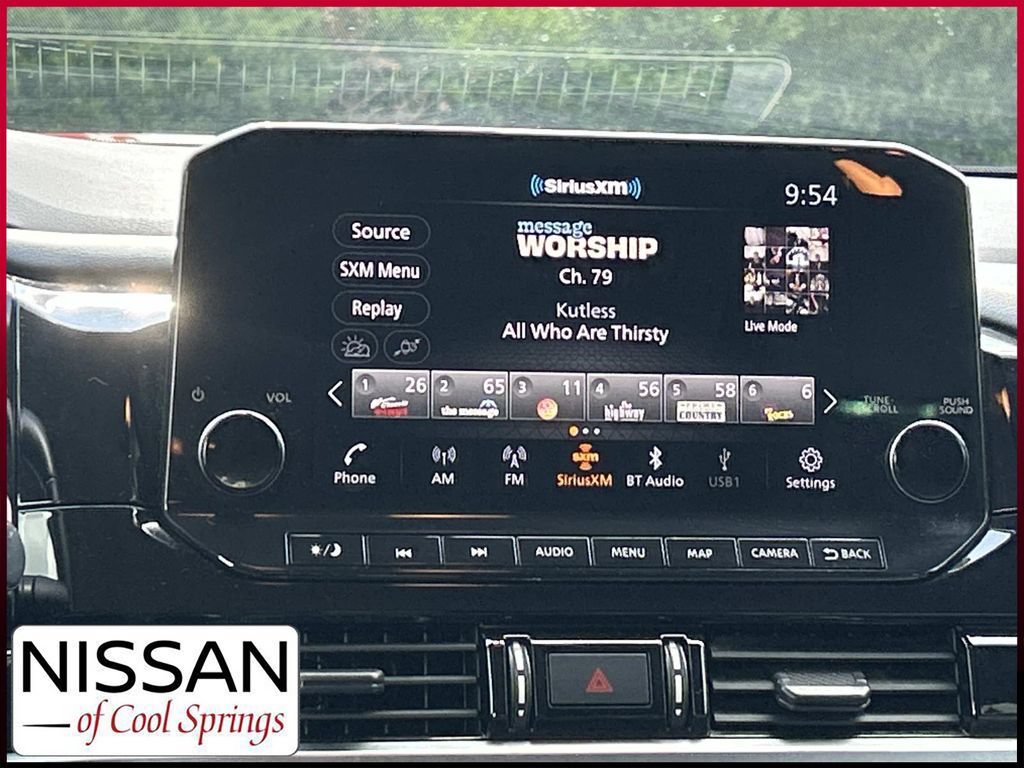 Used 2023 Nissan Pathfinder SL AWD/4WD image 26