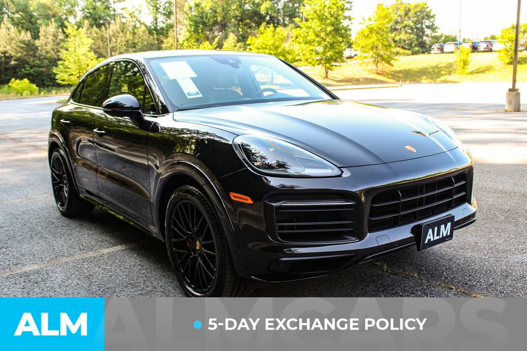 Used 2022 Porsche Cayenne GTS AWD/4WD image 4