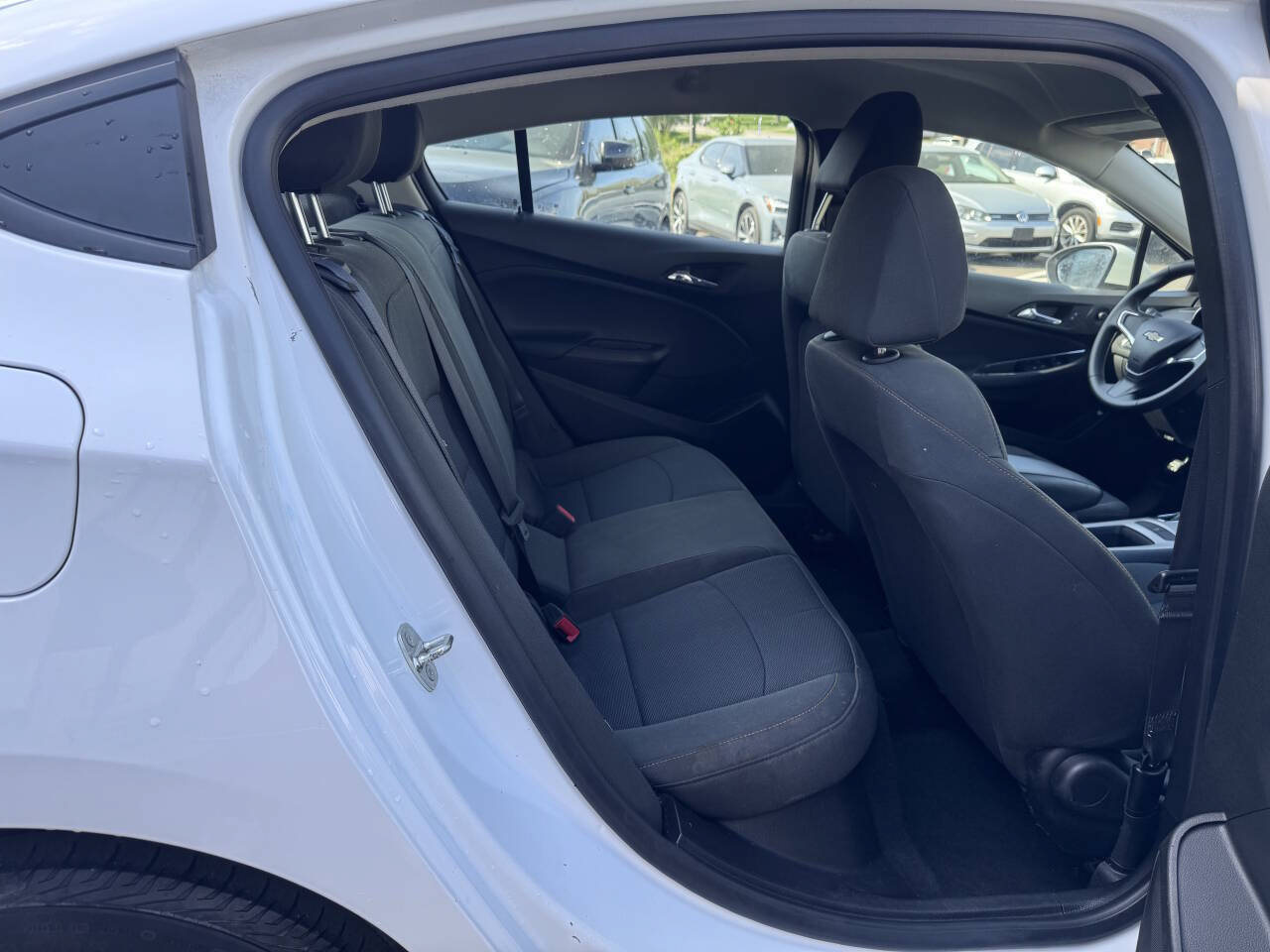 Used 2018 Chevrolet Cruze LS FWD image 15