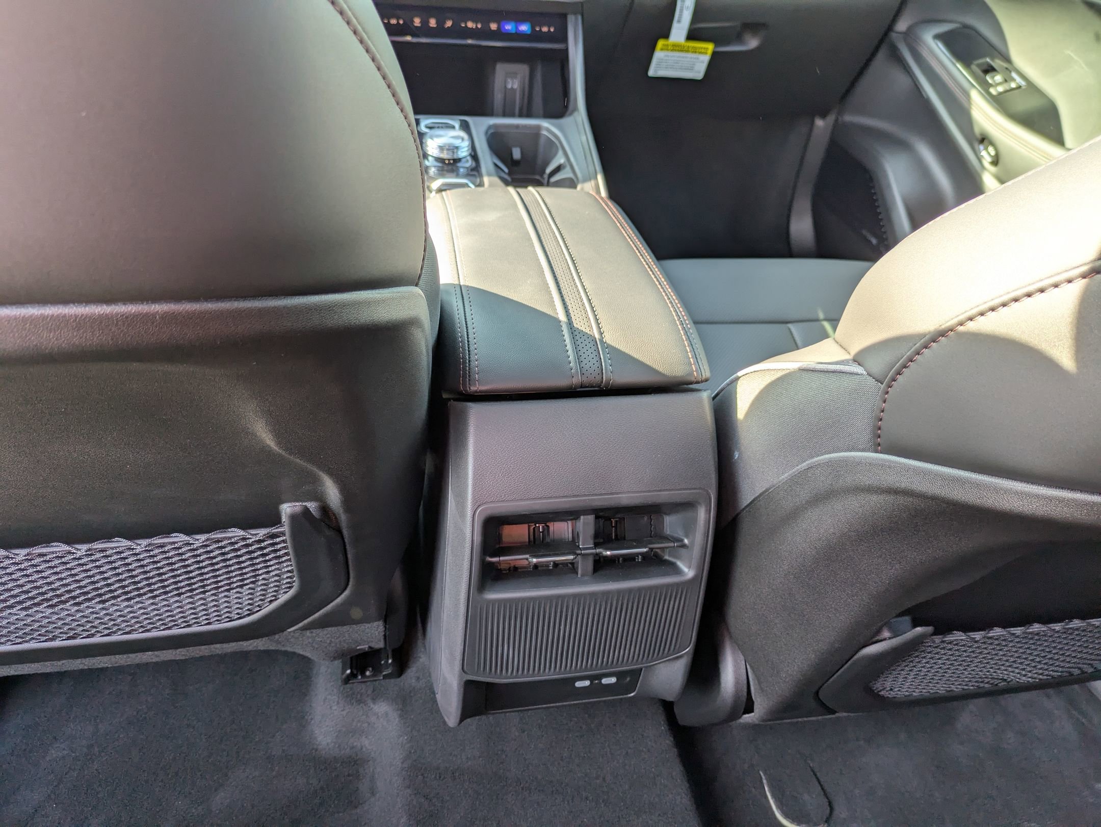 Used 2025 Jeep Wagoneer Limited image 30