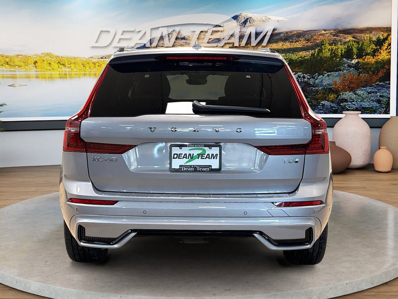 New 2026 Volvo XC60 T8 Plus w/ Climate Package AWD/4WD image 9